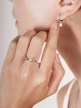 Floating Moissanite Wave Ring