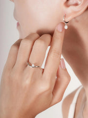 Floating Moissanite Wave Ring